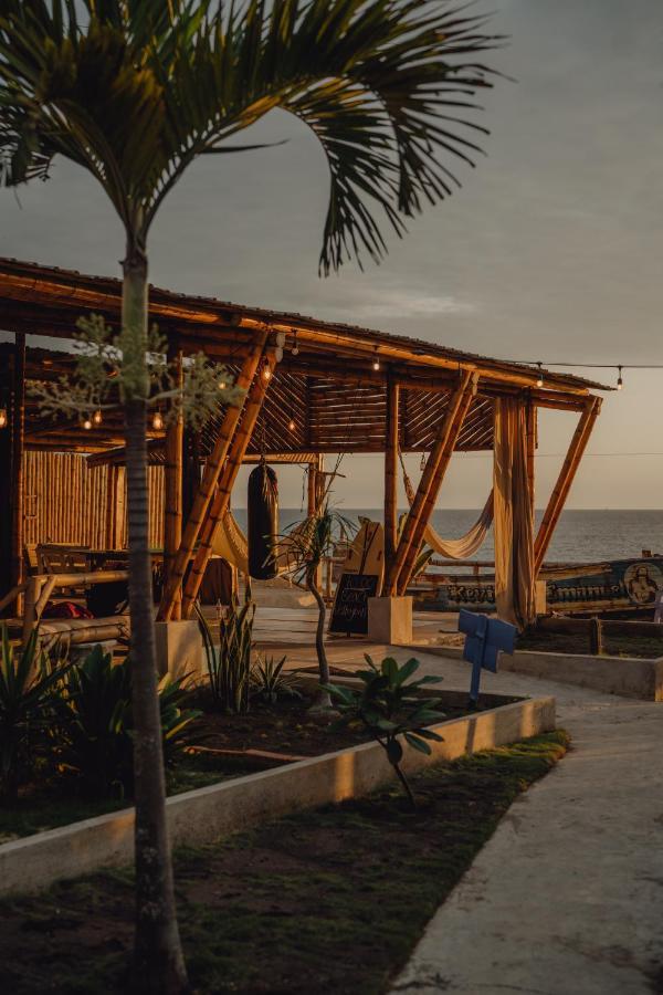 Free Spirit Ecuador, Puerto Engabao Hotel Ngoại thất bức ảnh